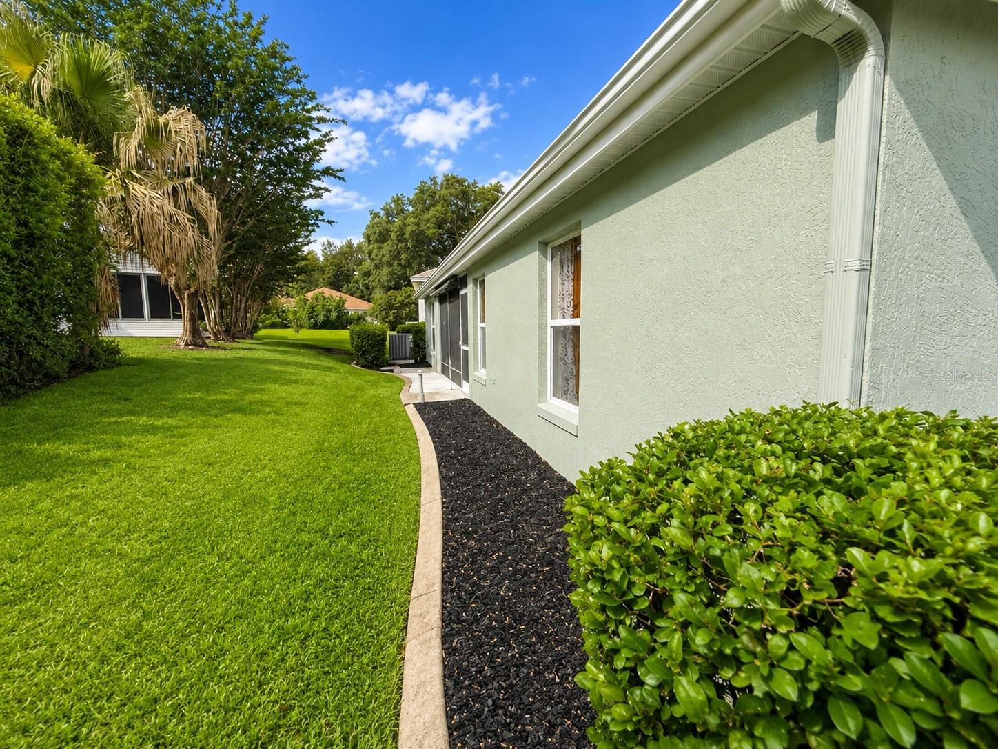 1211 CABELLA CIR, LADY LAKE, FL — photo 2