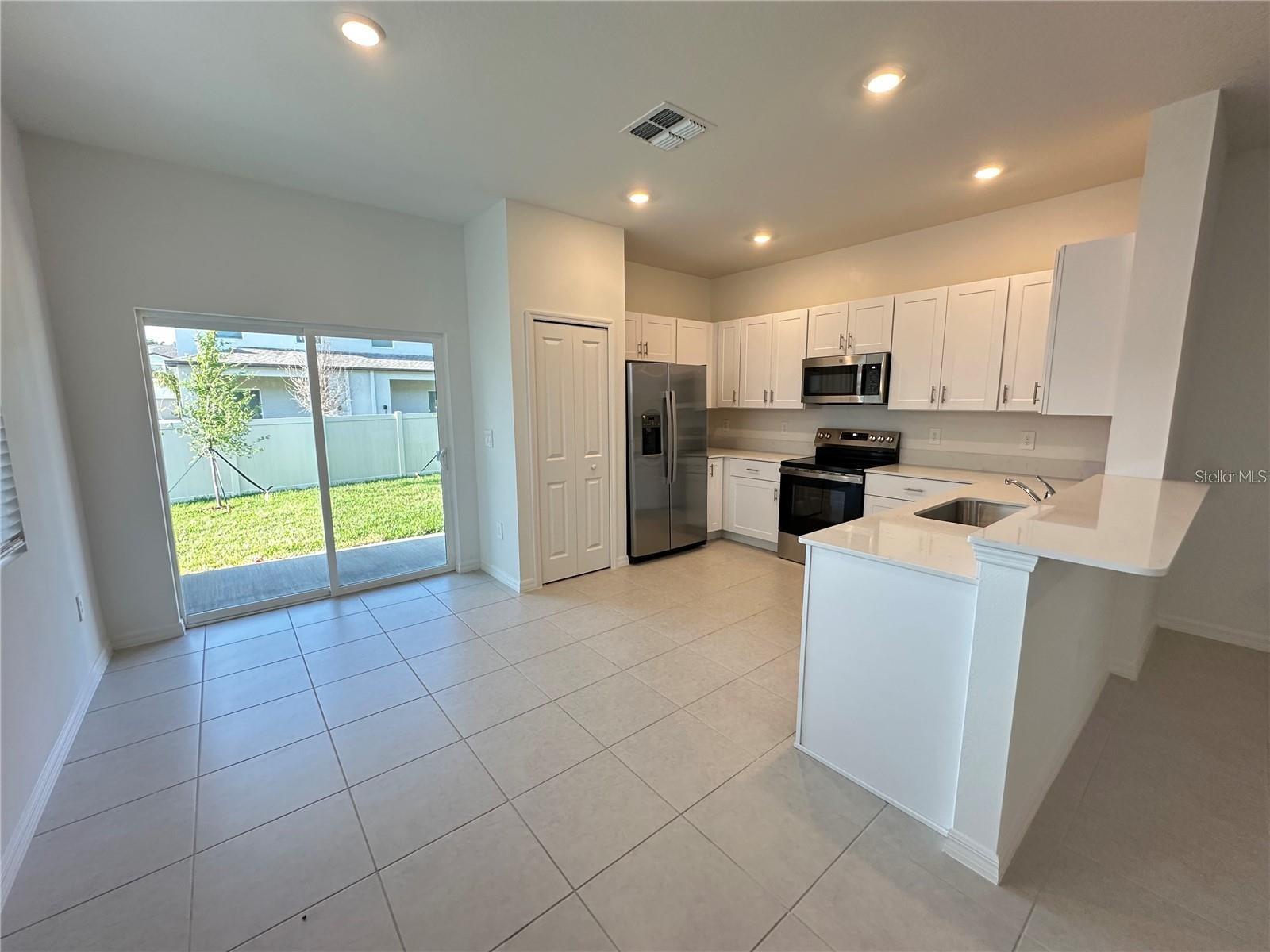 2655 BUTTERCUP LUCINE LN, RUSKIN, FL — photo 7