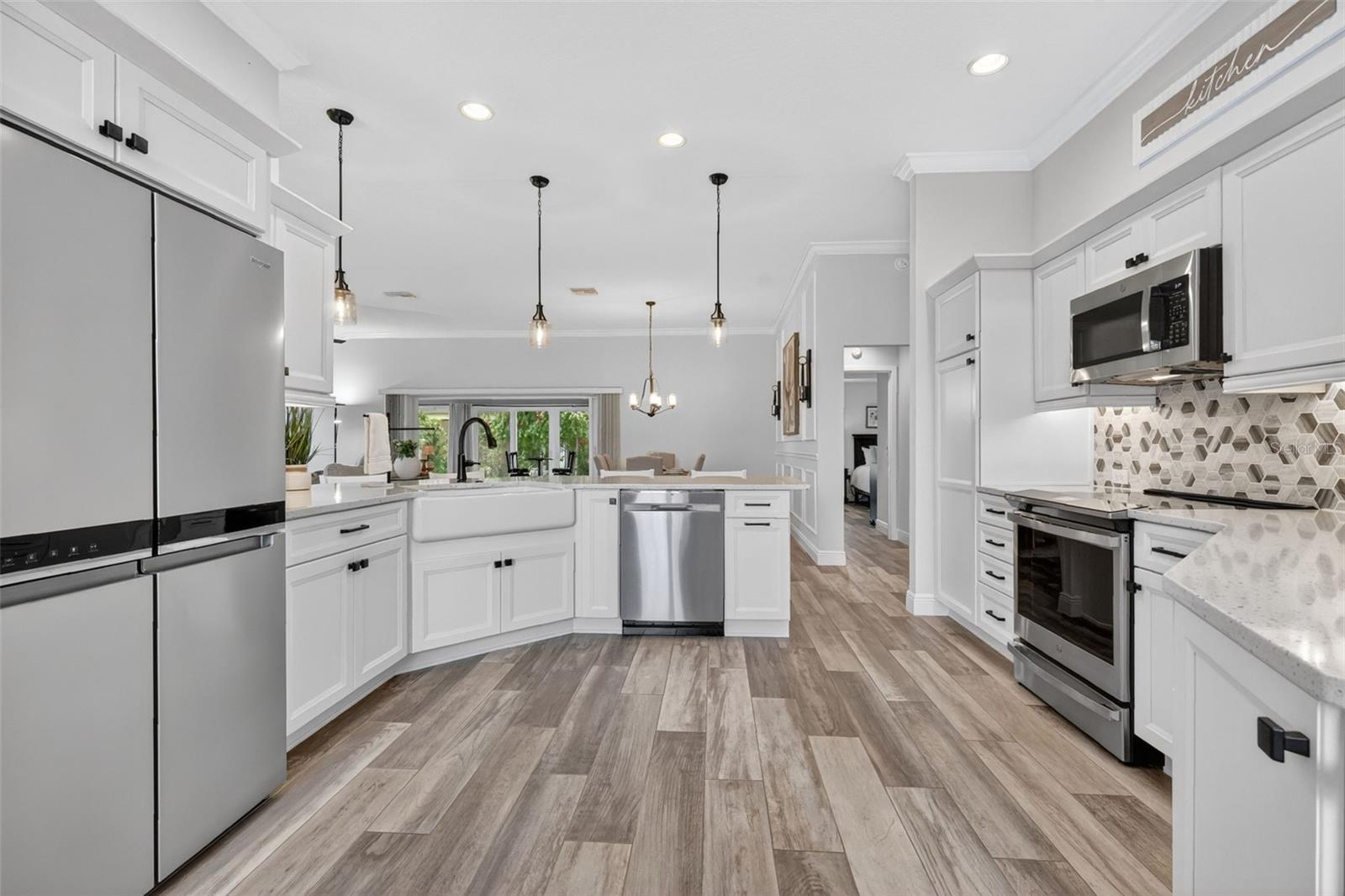6328 MERHOTTEIN LOOP, THE VILLAGES, FL — photo 8