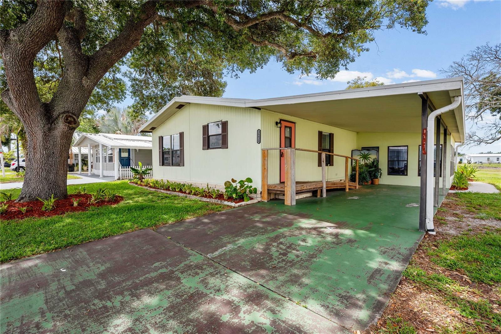 36428 MALIBU WAY, ZEPHYRHILLS, FL — photo 2