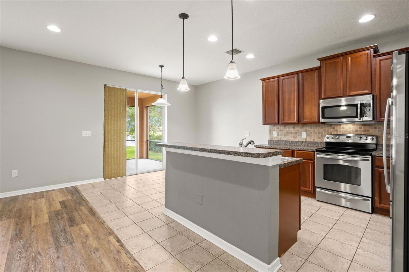 10284 NEWMINSTER LOOP, RUSKIN, FL — photo 12