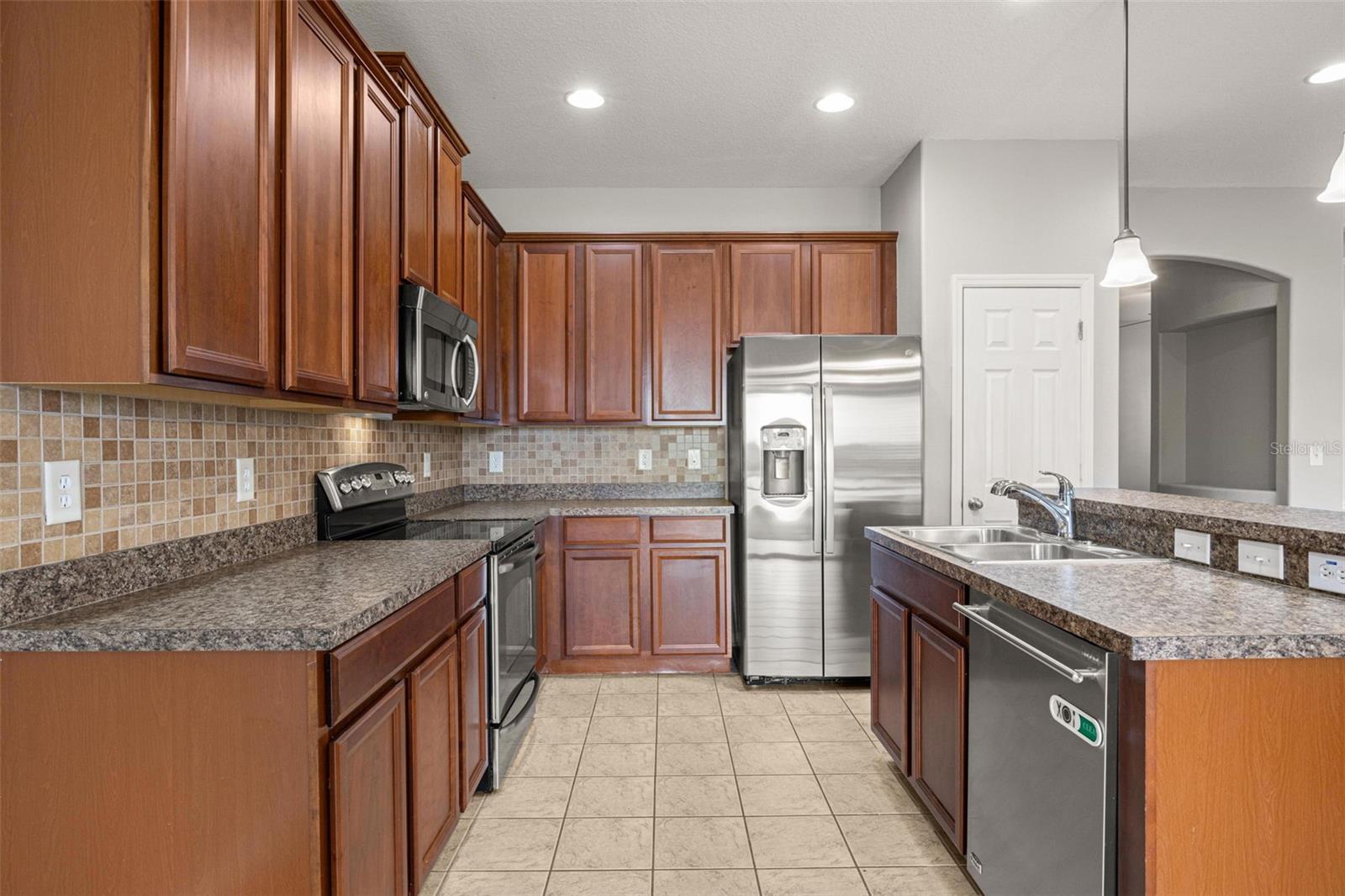 10284 NEWMINSTER LOOP, RUSKIN, FL — photo 16