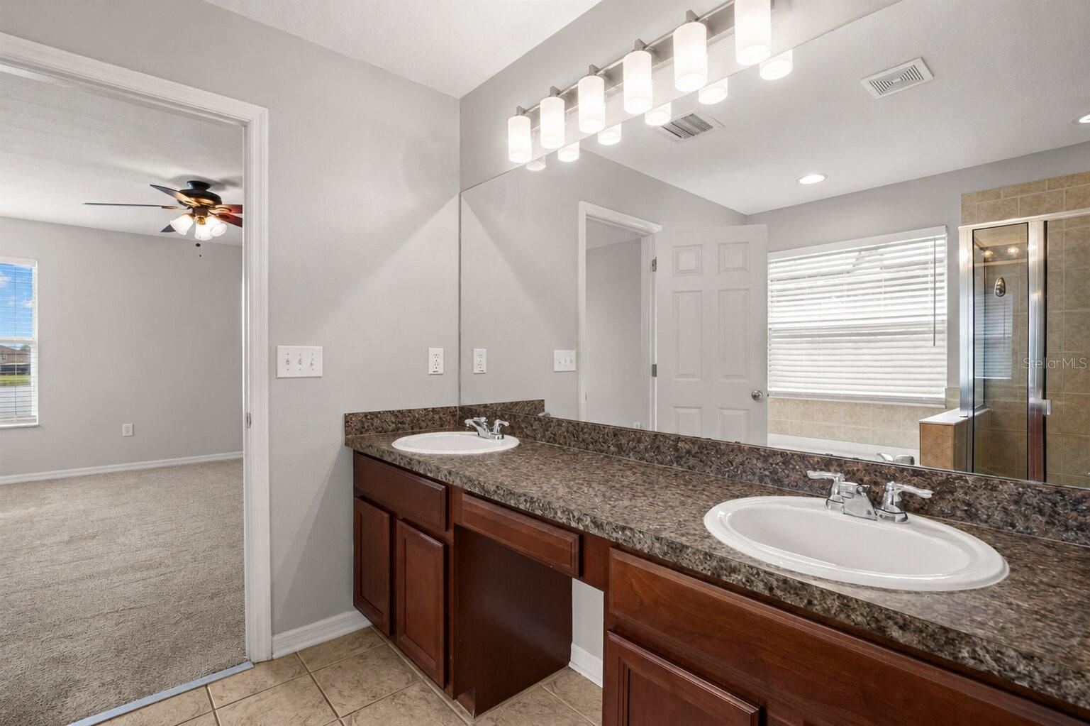 10284 NEWMINSTER LOOP, RUSKIN, FL — photo 35
