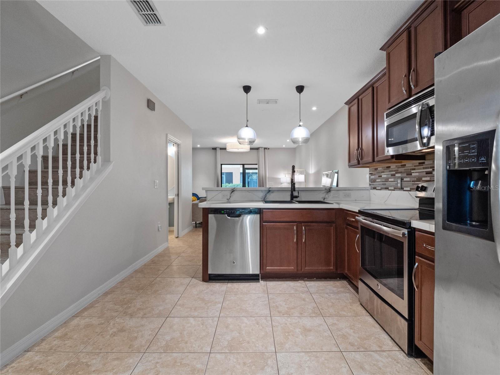 2240 TRILLIUM PARK LN, SANFORD, FL — photo 3