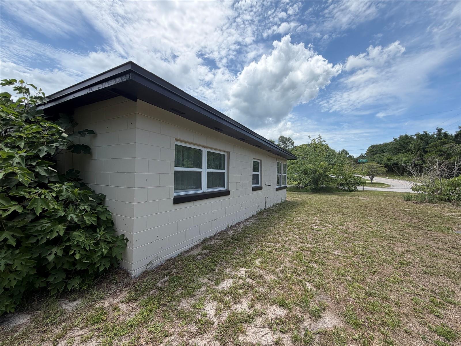 1710 HOLLY BLVD, DELAND, FL — photo 19