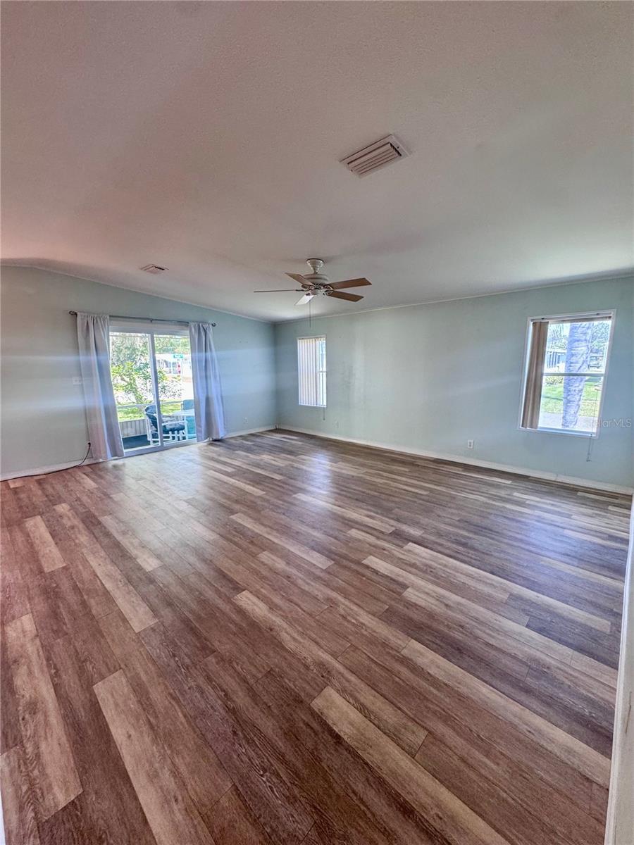 4385 MAPLE AVE, EDGEWATER, FL — photo 4