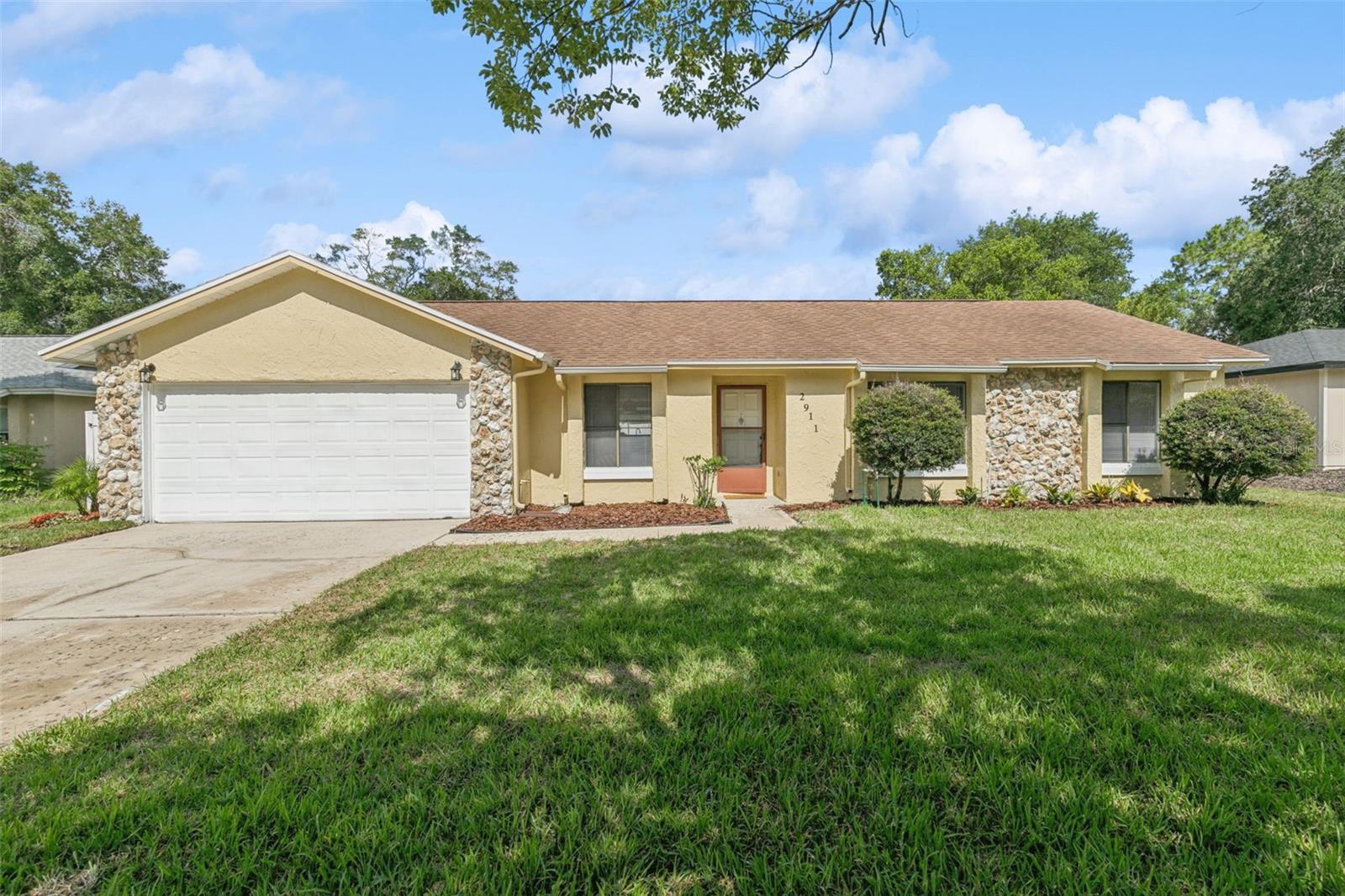 2911 AUTUMNWOOD TRL, APOPKA, FL