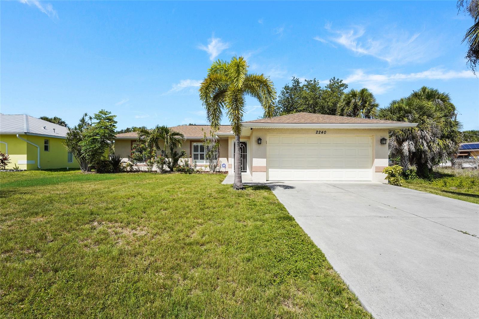2240 GENTIAN RD, VENICE, FL