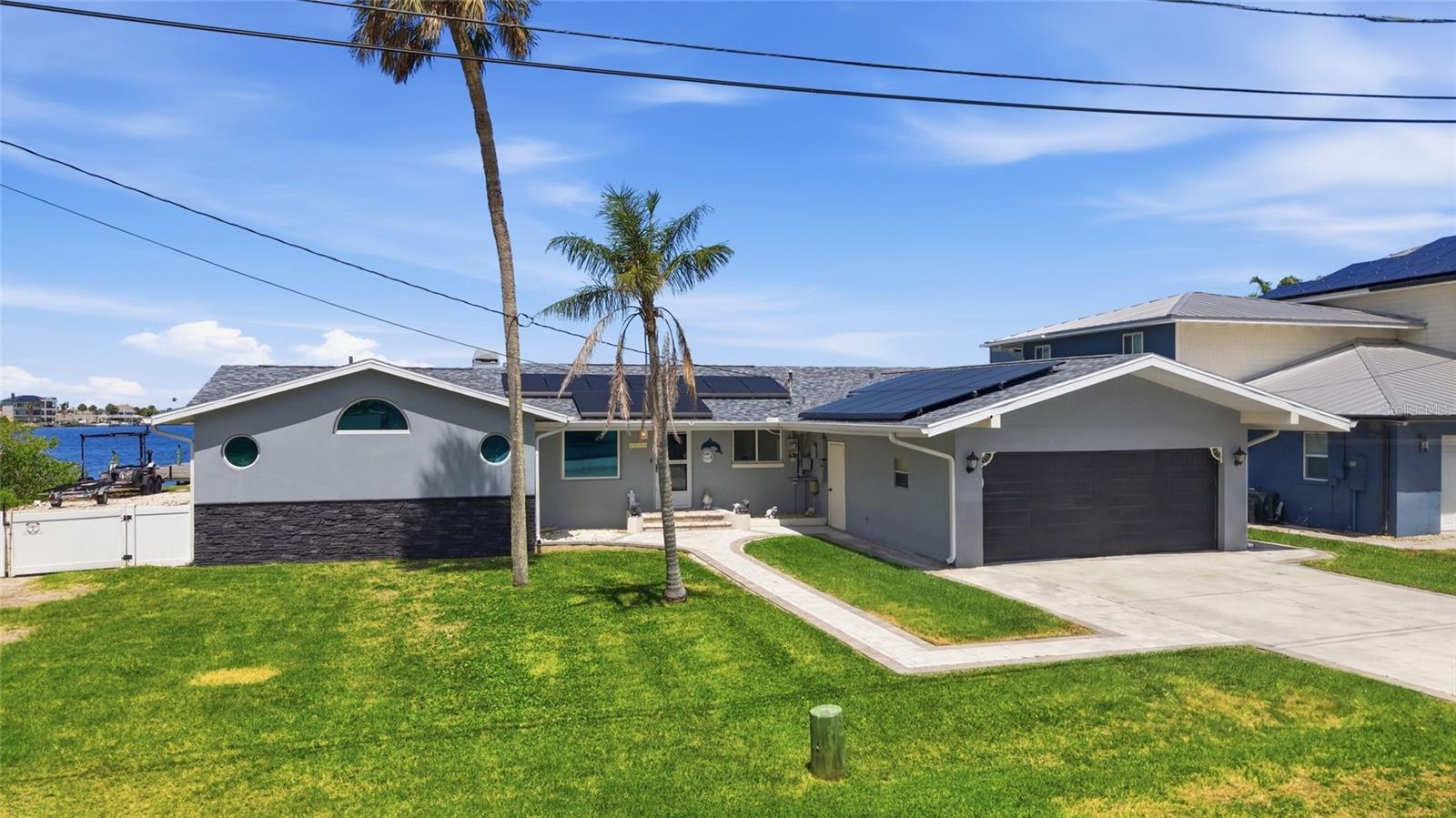 8211 HAYWARD LN, PORT RICHEY, FL