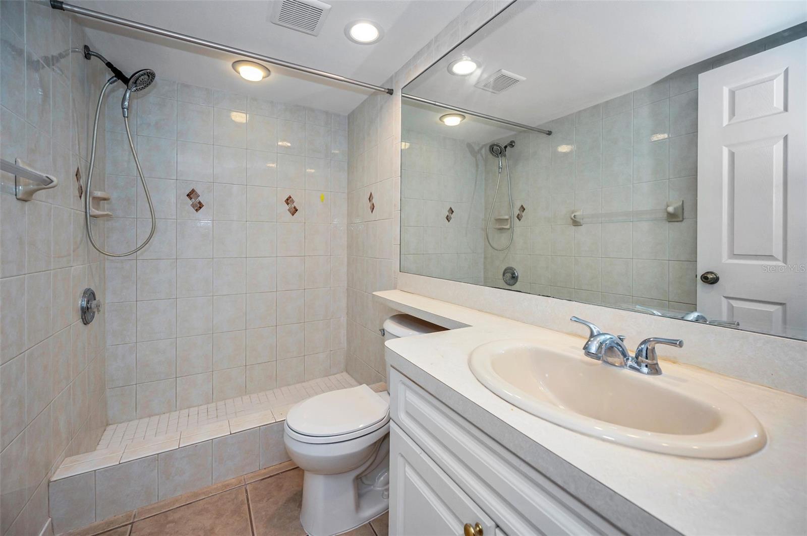 1400 WATER VIEW DR W #104, LARGO, FL — photo 32