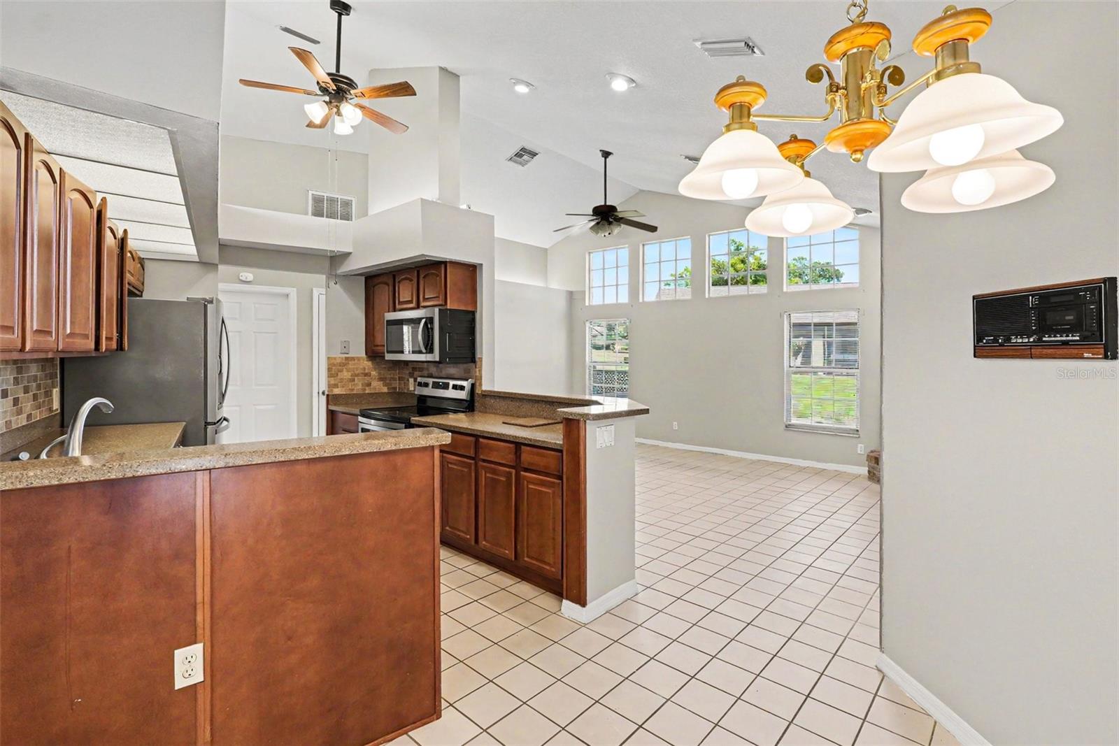 13037 EVERARD DR, SPRING HILL, FL — photo 12
