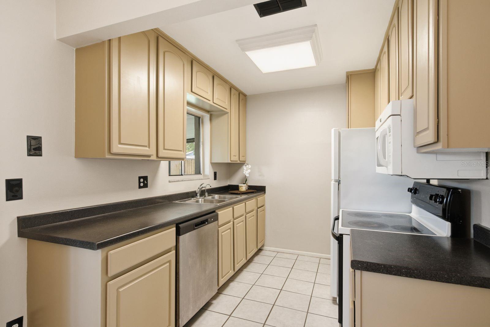 442 EVERGREEN DR, OLDSMAR, FL — photo 13