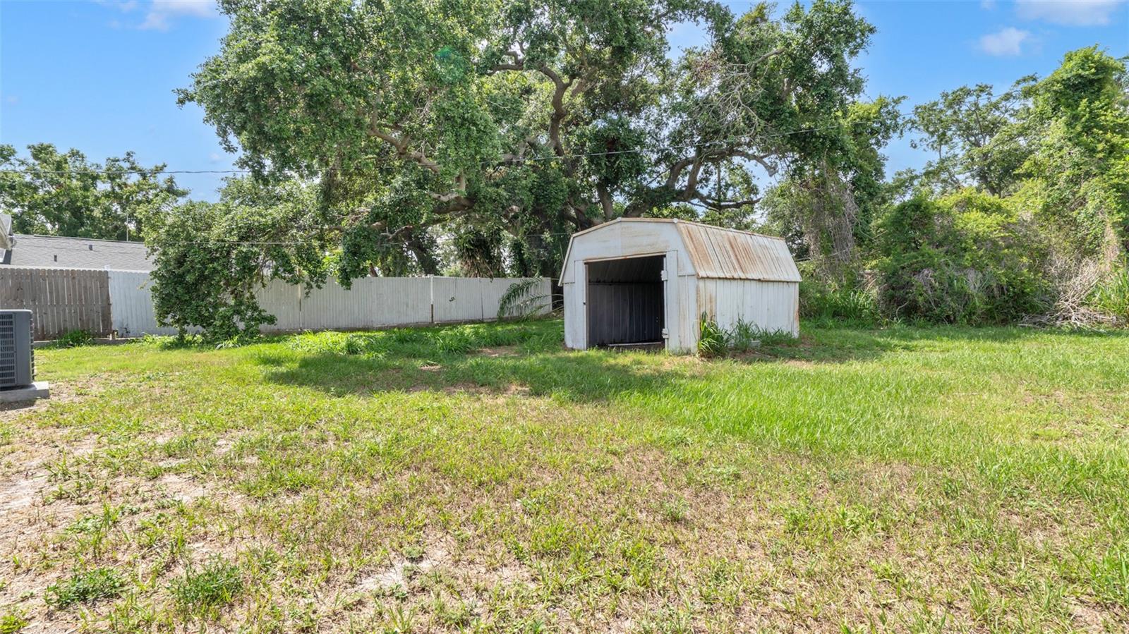 2551 26TH AVE S, ST PETERSBURG, FL — photo 27