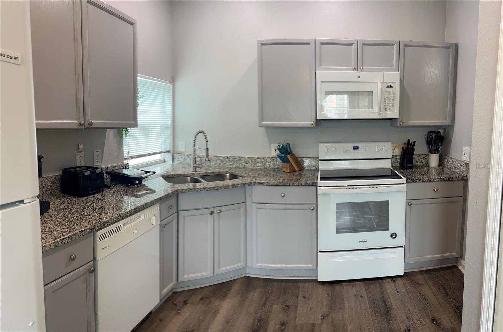 8121 FAN PALM WAY, KISSIMMEE, FL — photo 12