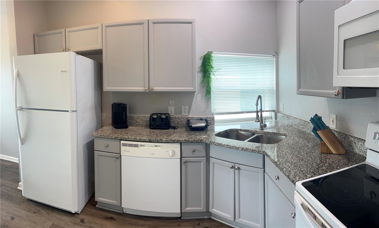 8121 FAN PALM WAY, KISSIMMEE, FL — photo 13