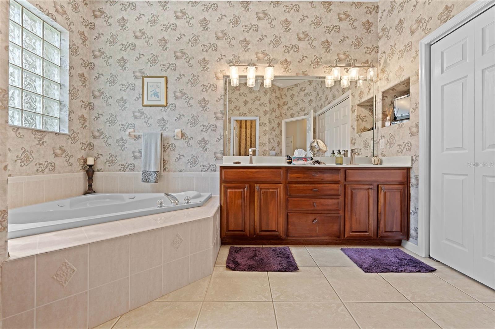 5399 CHAMPIONSHIP CUP LN, SPRING HILL, FL — photo 49