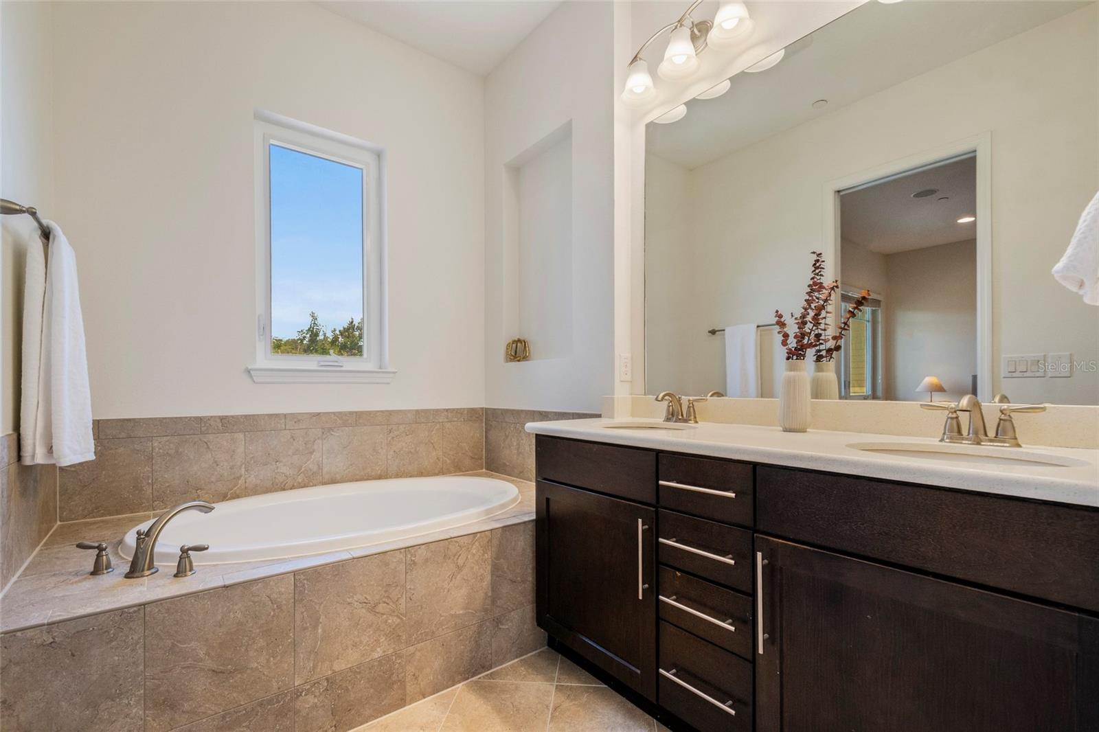 9037 LAUREATE BLVD, ORLANDO, FL — photo 39
