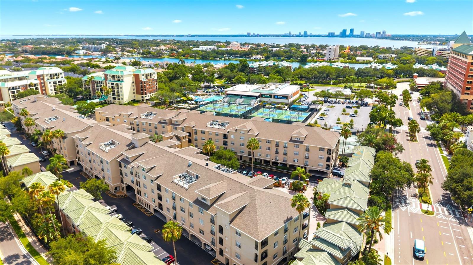 501 KNIGHTS RUN AVE #1325, TAMPA, FL — photo 40