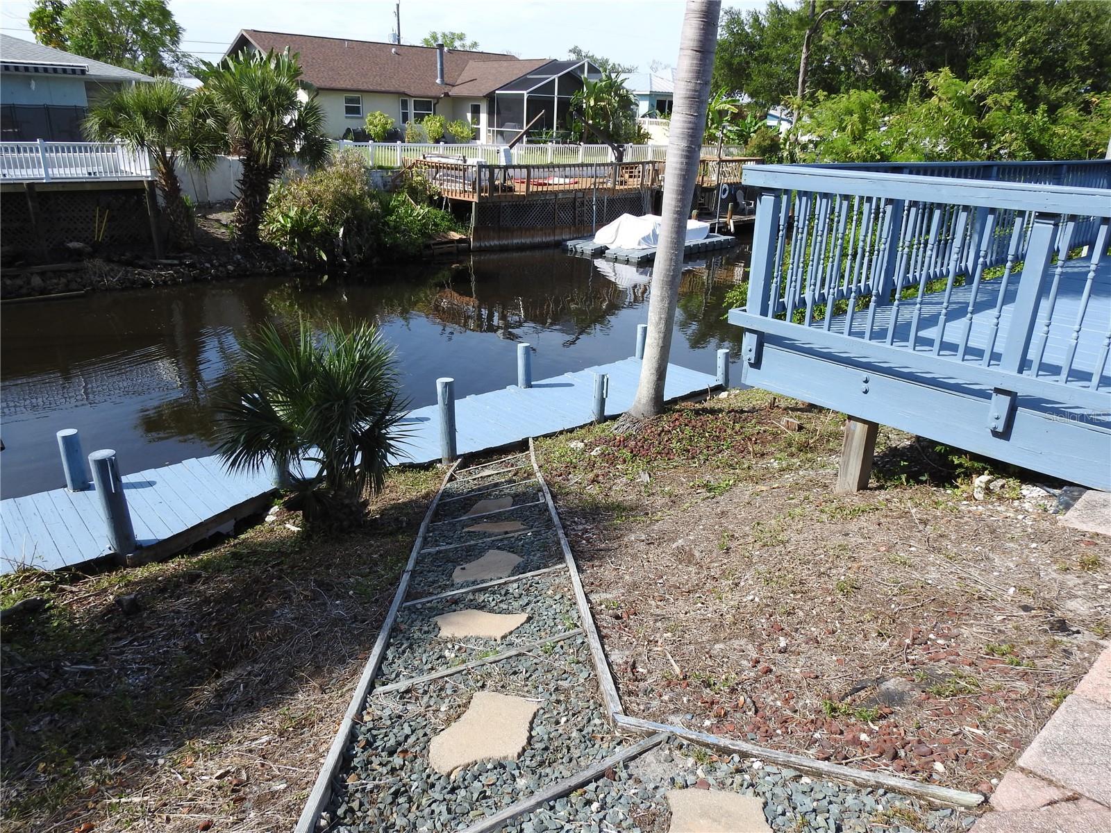 2132 PENNSYLVANIA AVE, ENGLEWOOD, FL — photo 6