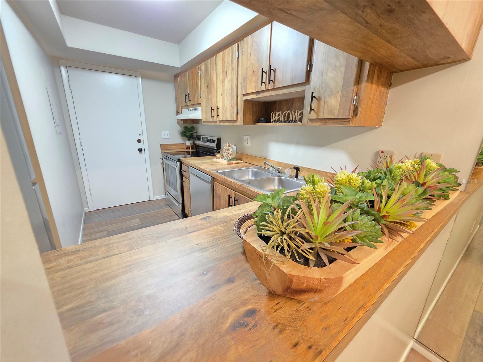 2935 LICHEN LN #C, CLEARWATER, FL — photo 10