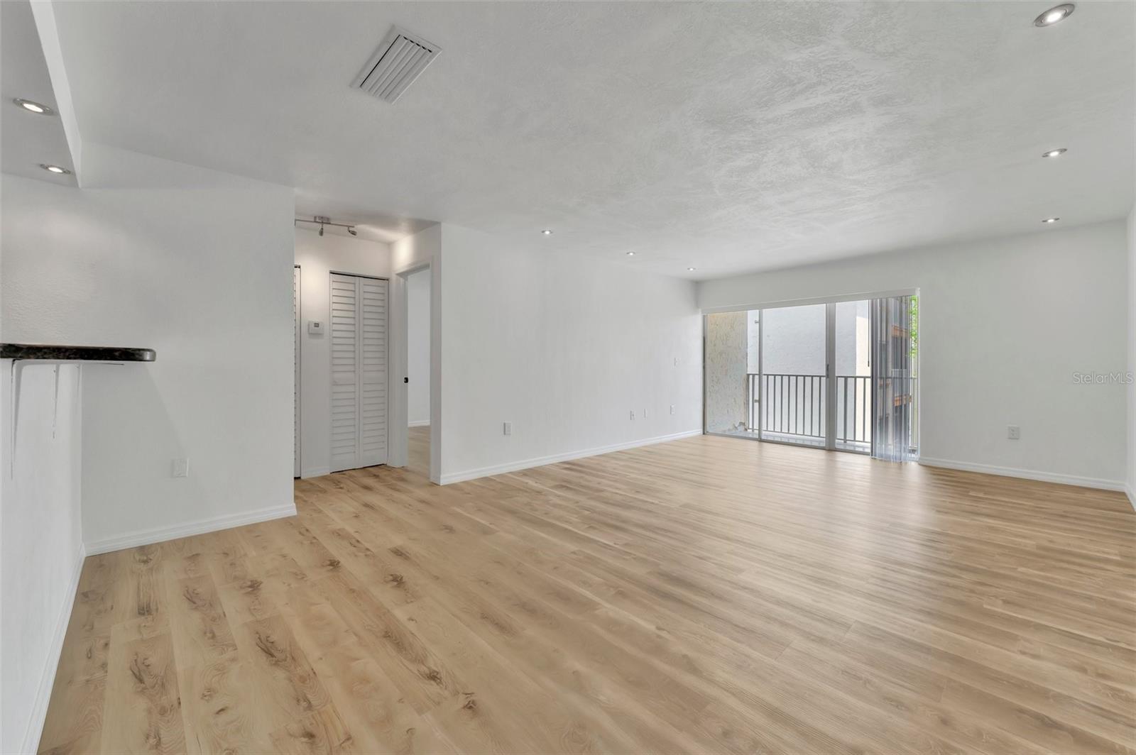 592 100TH AVE N #201, ST PETERSBURG, FL — photo 10