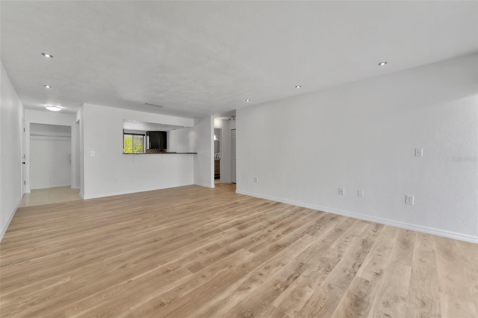 592 100TH AVE N #201, ST PETERSBURG, FL — photo 17