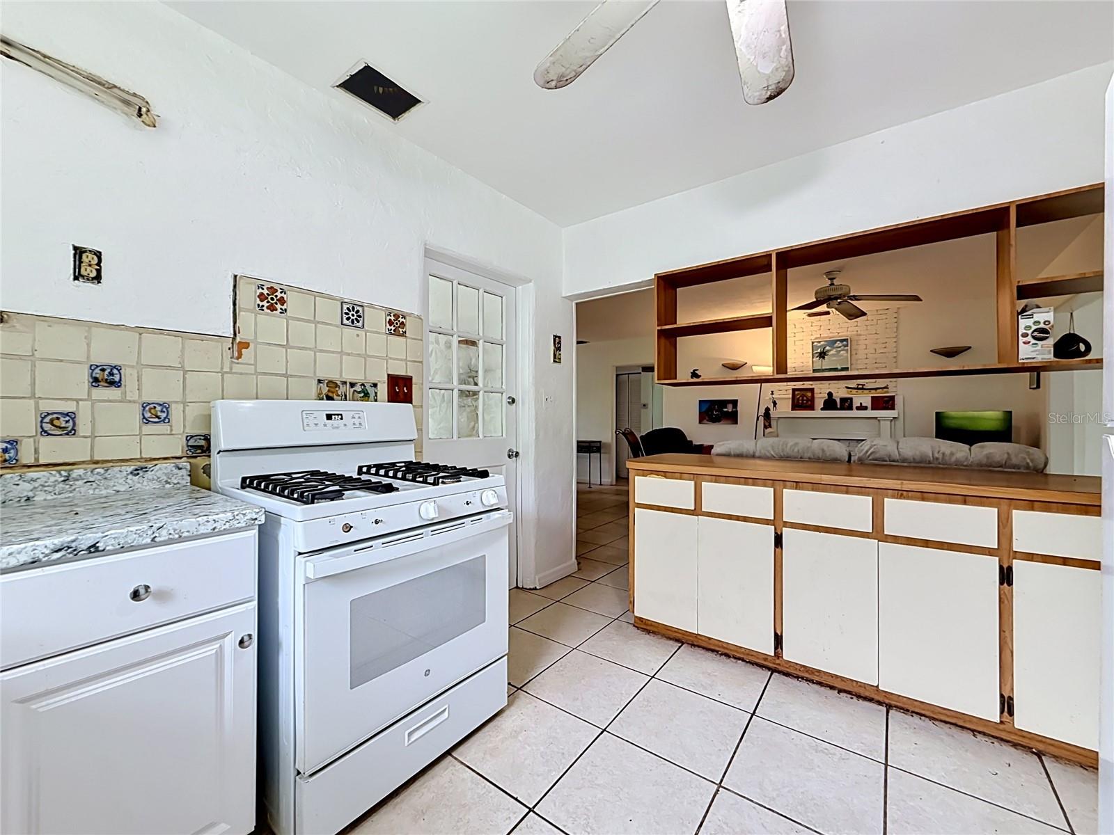 6330 EMERSON AVE S, ST PETERSBURG, FL — photo 16