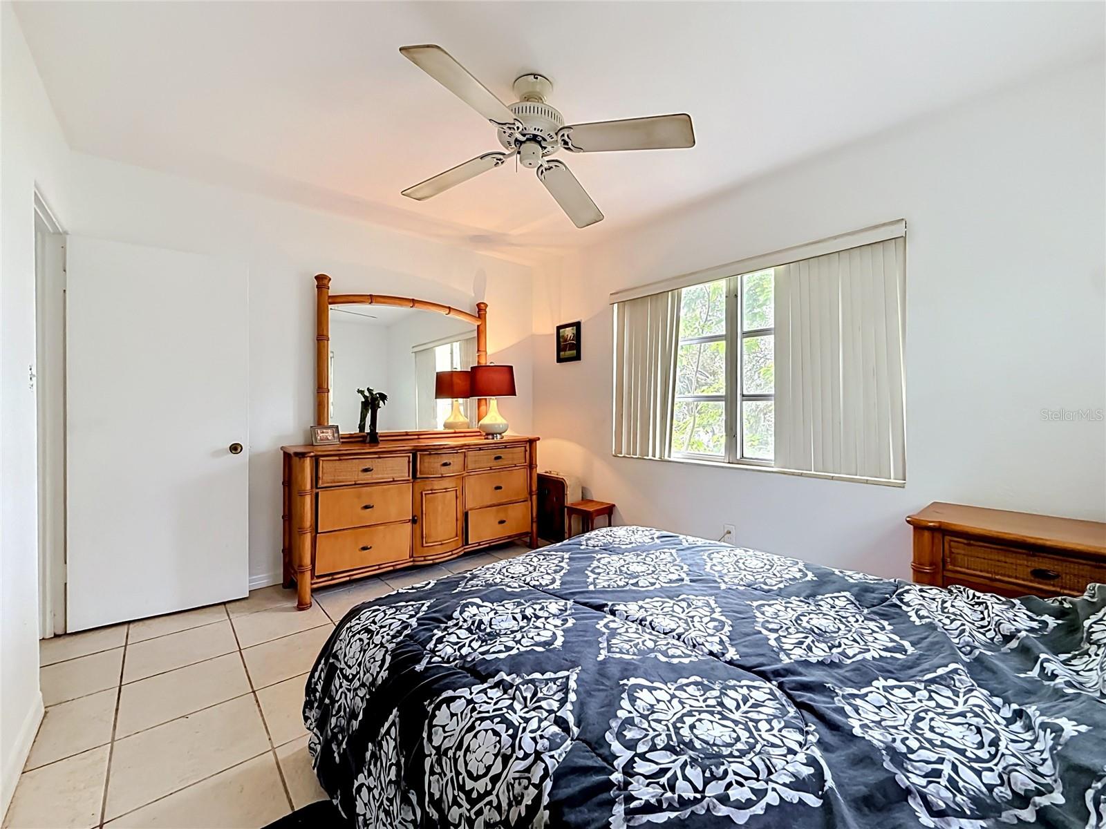 6330 EMERSON AVE S, ST PETERSBURG, FL — photo 20