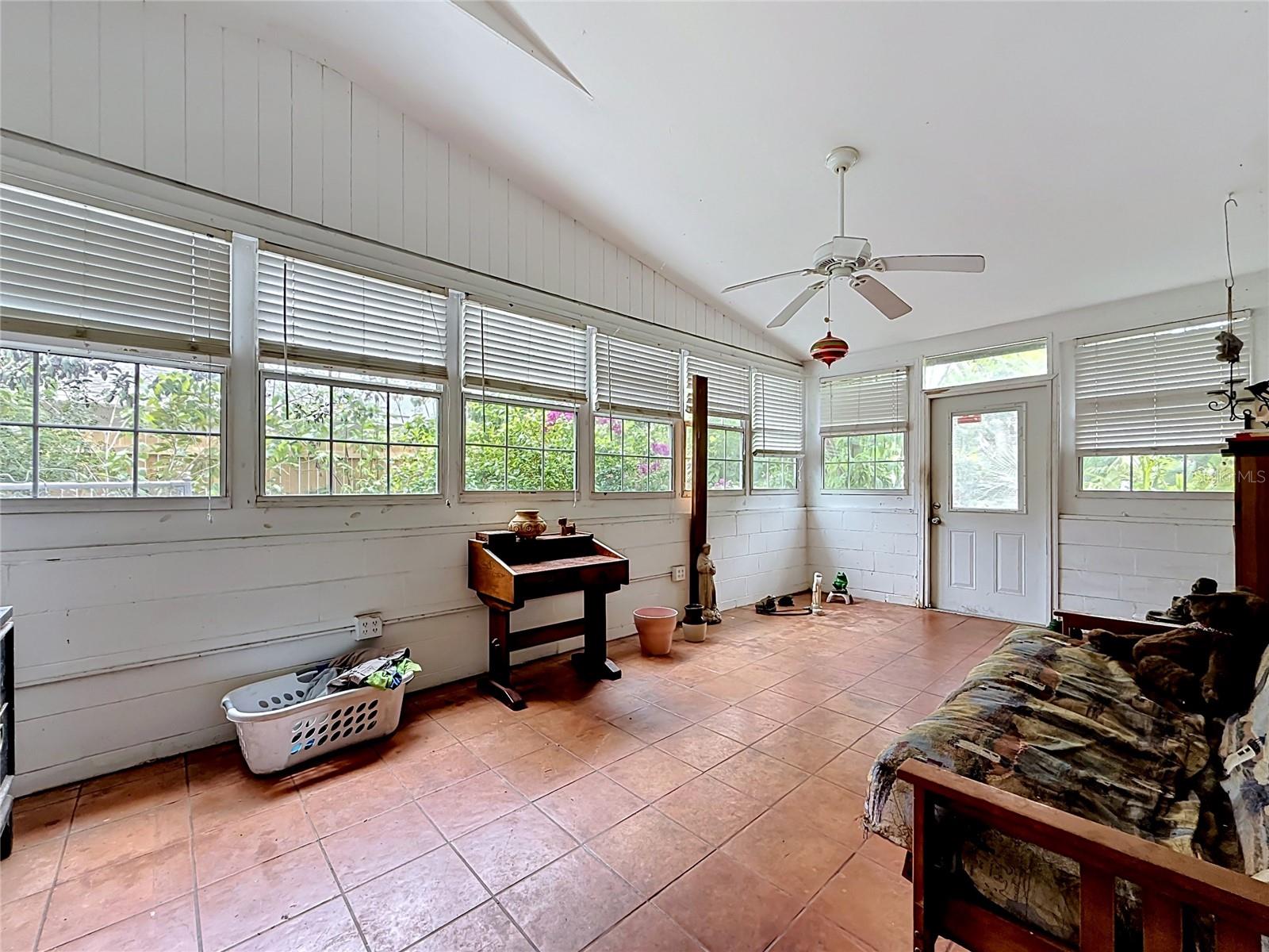 6330 EMERSON AVE S, ST PETERSBURG, FL — photo 30
