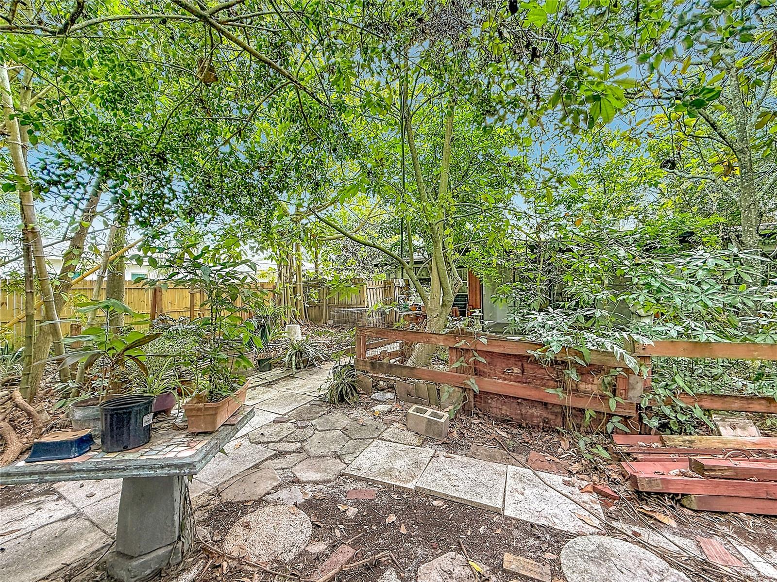 6330 EMERSON AVE S, ST PETERSBURG, FL — photo 43