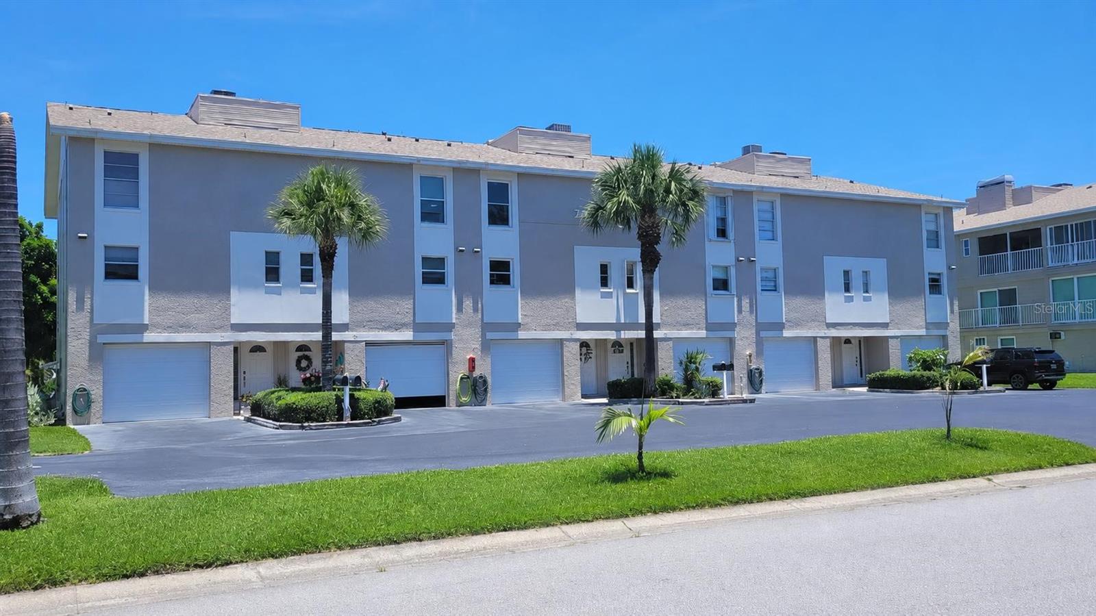 255 CAPRI CIR N #17, TREASURE ISLAND, FL