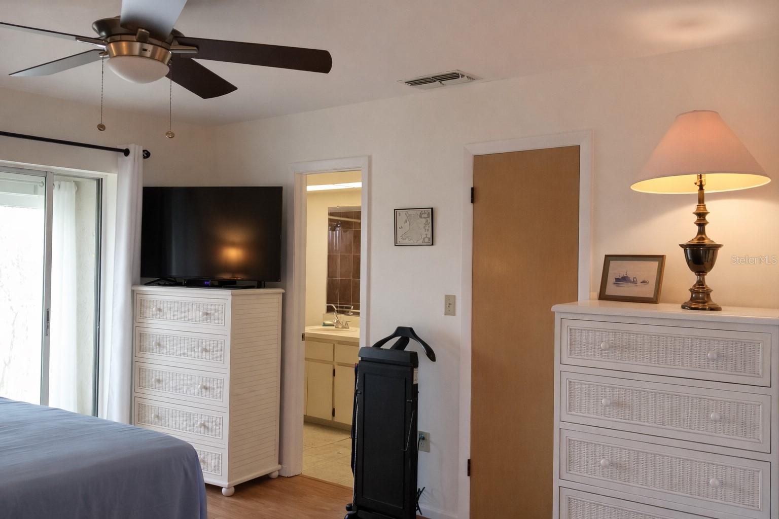255 CAPRI CIR N #17, TREASURE ISLAND, FL — photo 28