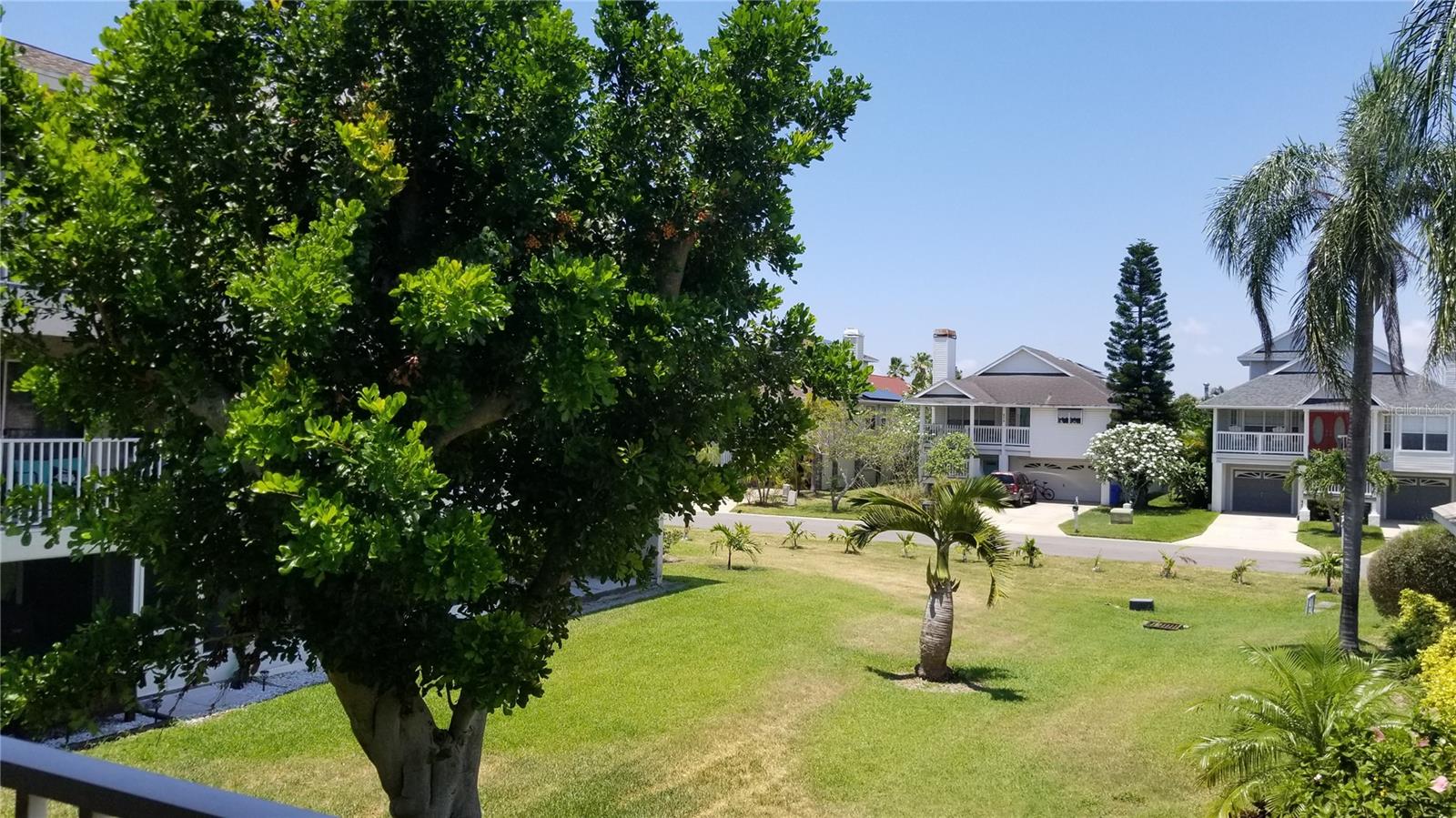255 CAPRI CIR N #17, TREASURE ISLAND, FL — photo 36