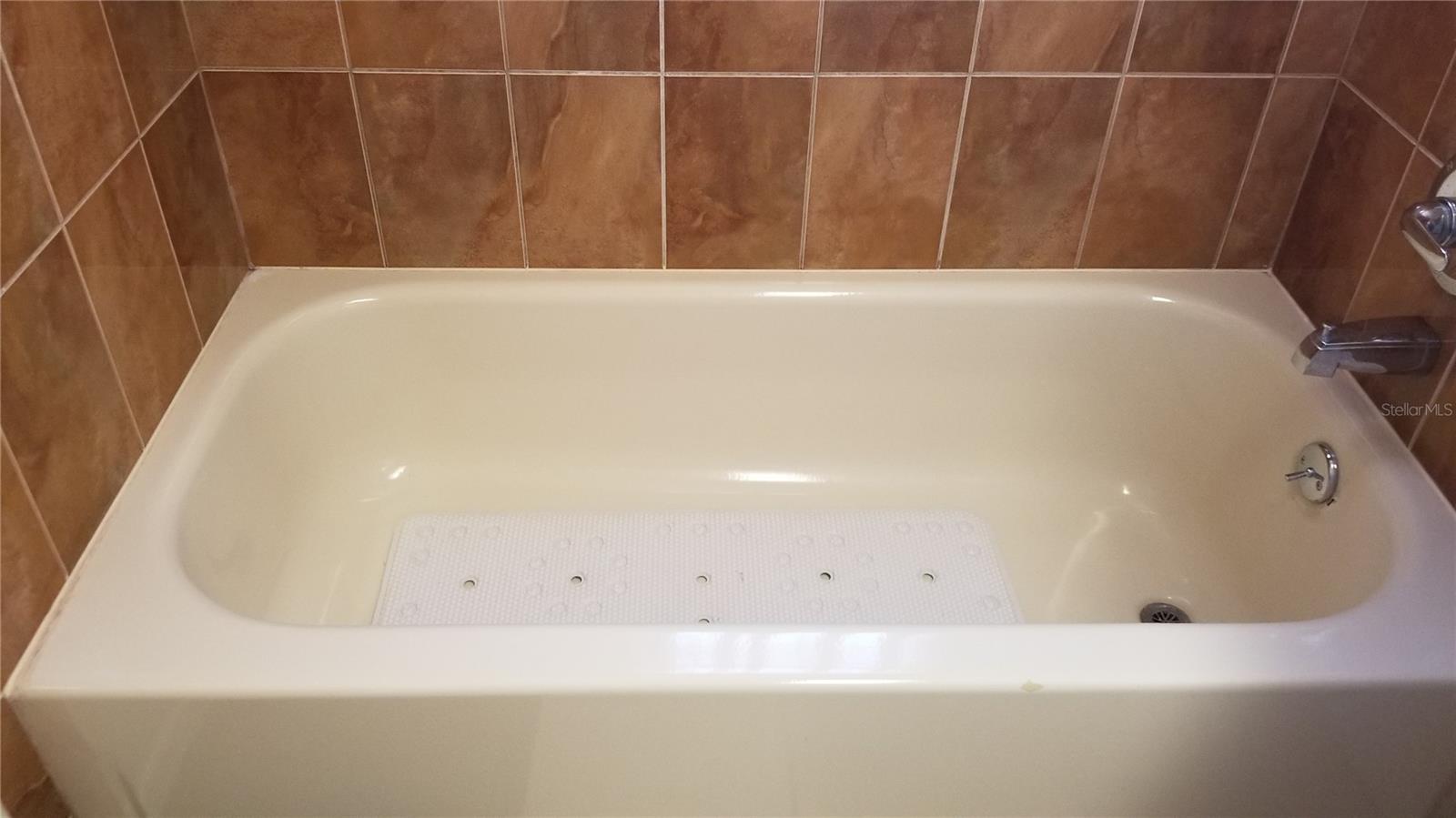 255 CAPRI CIR N #17, TREASURE ISLAND, FL — photo 47