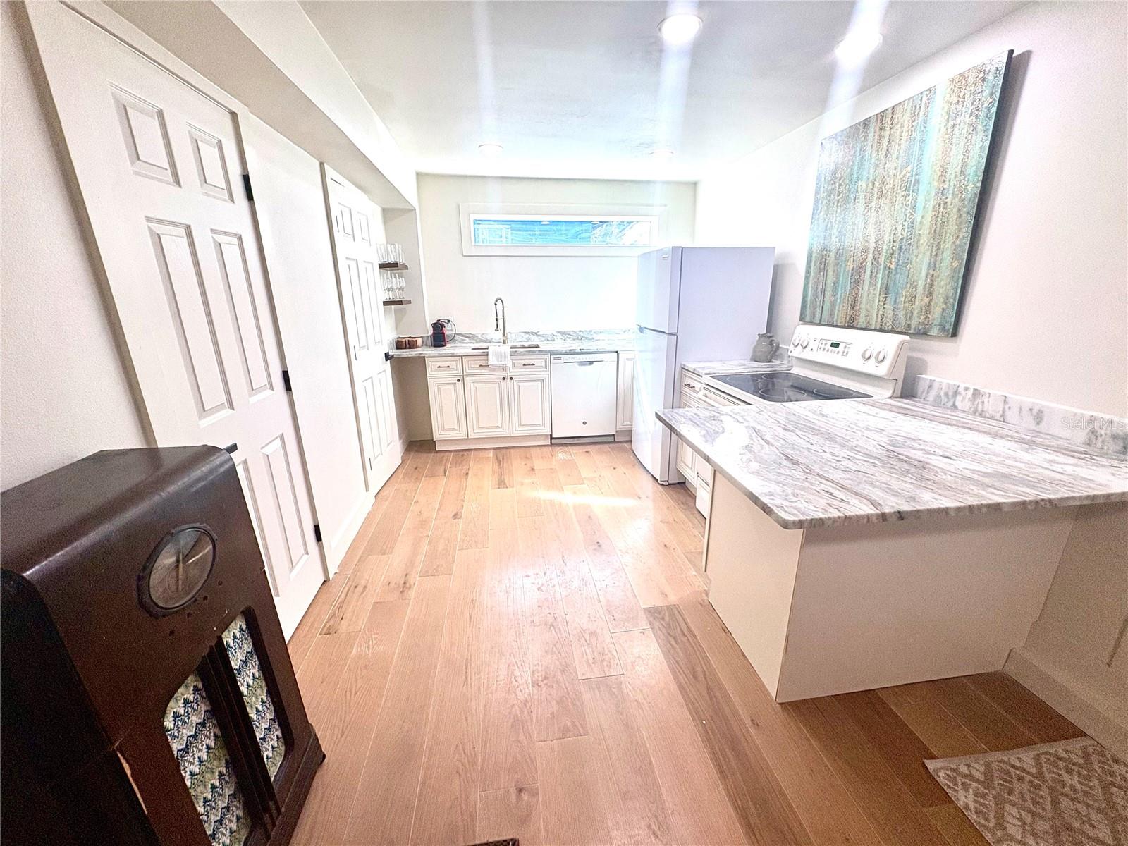 3022 BEACH BLVD S #1, GULFPORT, FL — photo 2