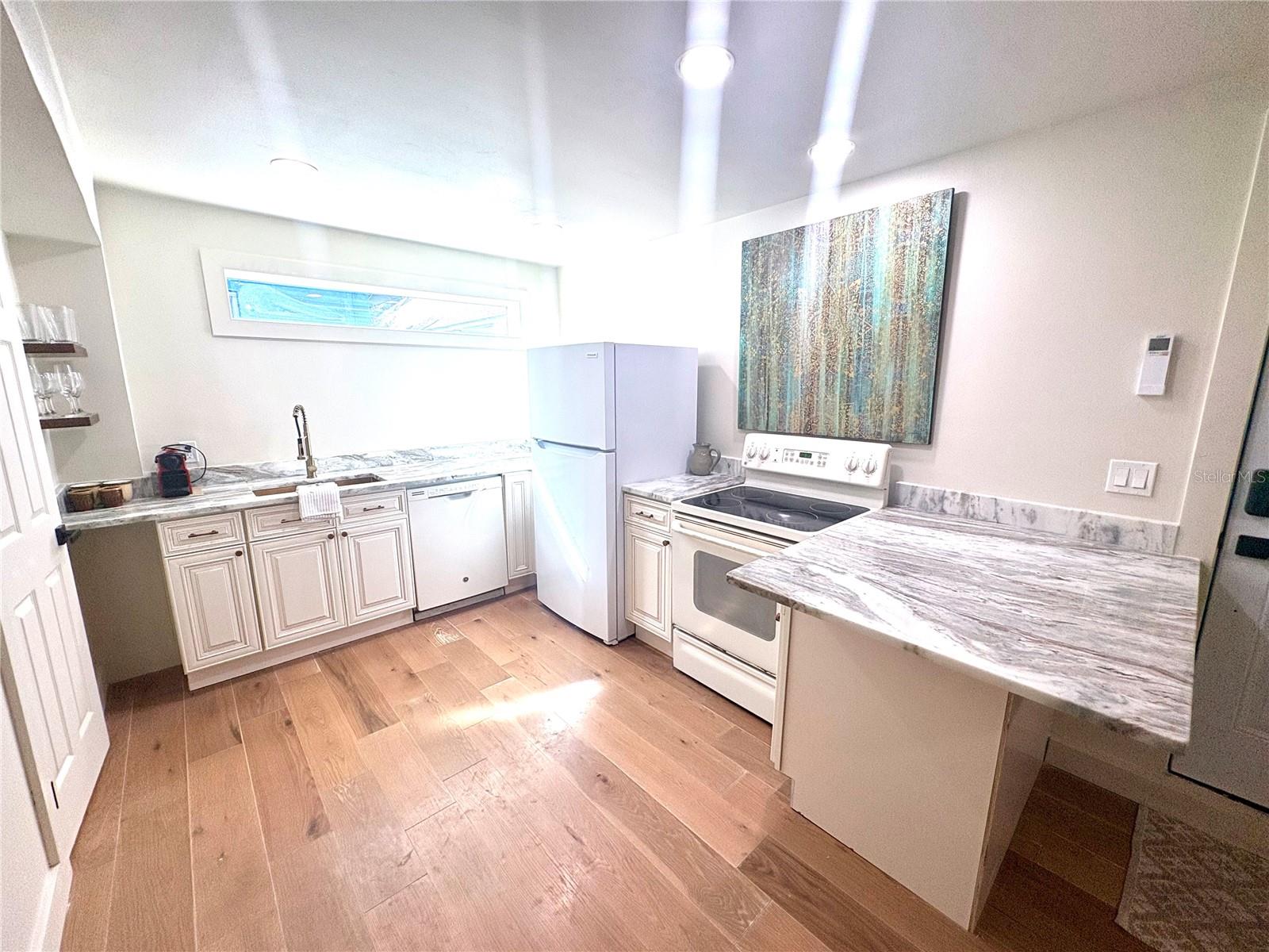 3022 BEACH BLVD S #1, GULFPORT, FL — photo 3