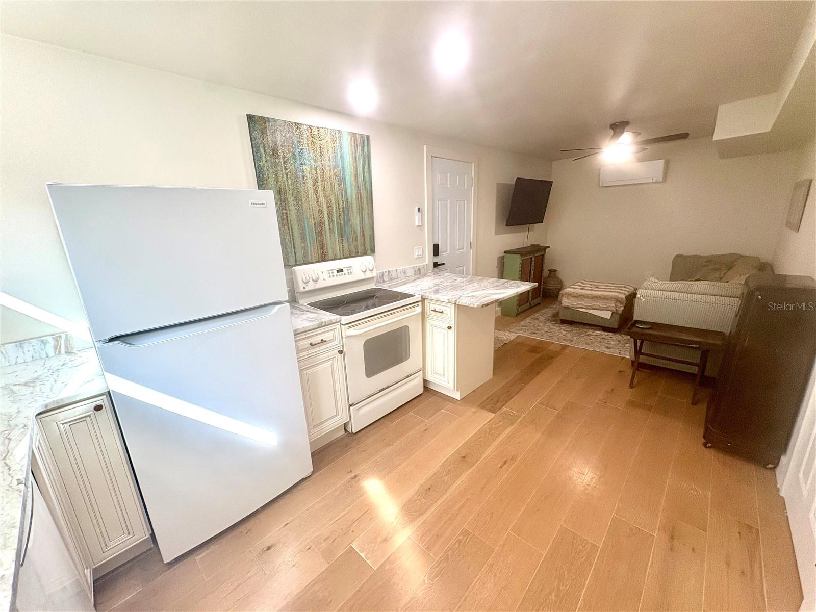 3022 BEACH BLVD S #1, GULFPORT, FL — photo 5