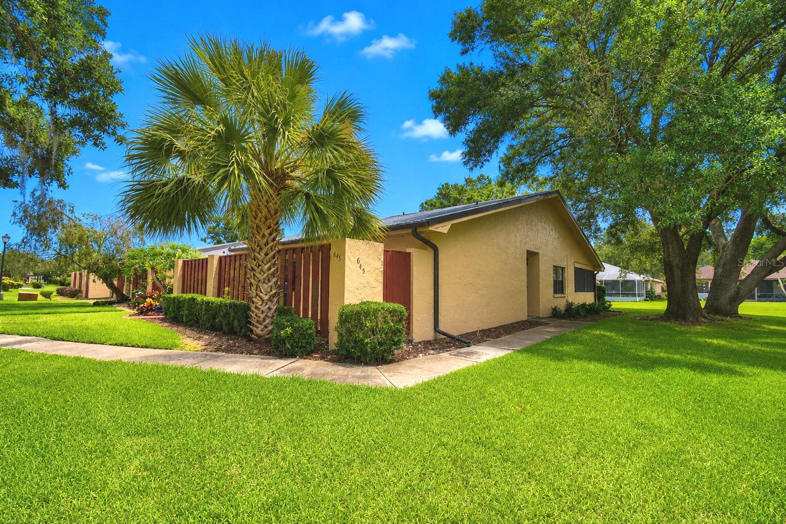 645 BROADMOOR CIR #645, WINTER HAVEN, FL