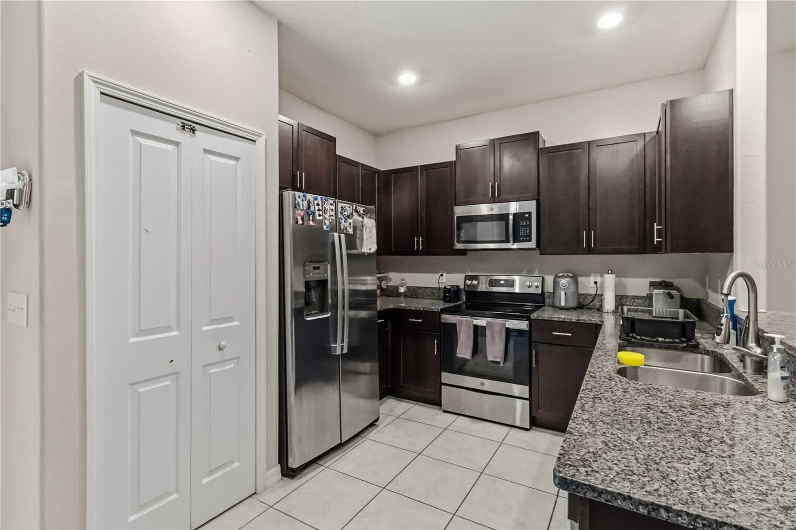 9622 PEMBROOKE PINES DR, SUN CITY CENTER, FL — photo 11