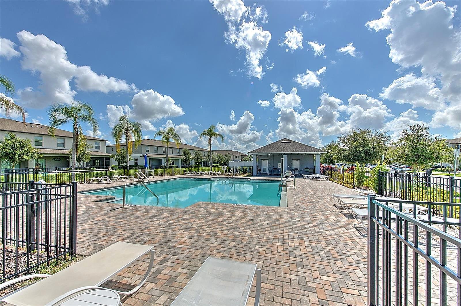 9622 PEMBROOKE PINES DR, SUN CITY CENTER, FL — photo 32