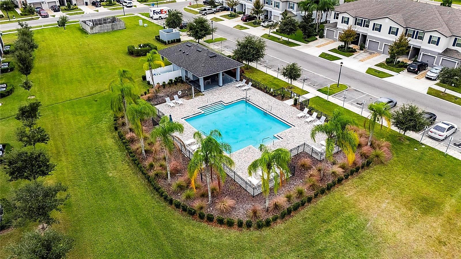 9622 PEMBROOKE PINES DR, SUN CITY CENTER, FL — photo 36