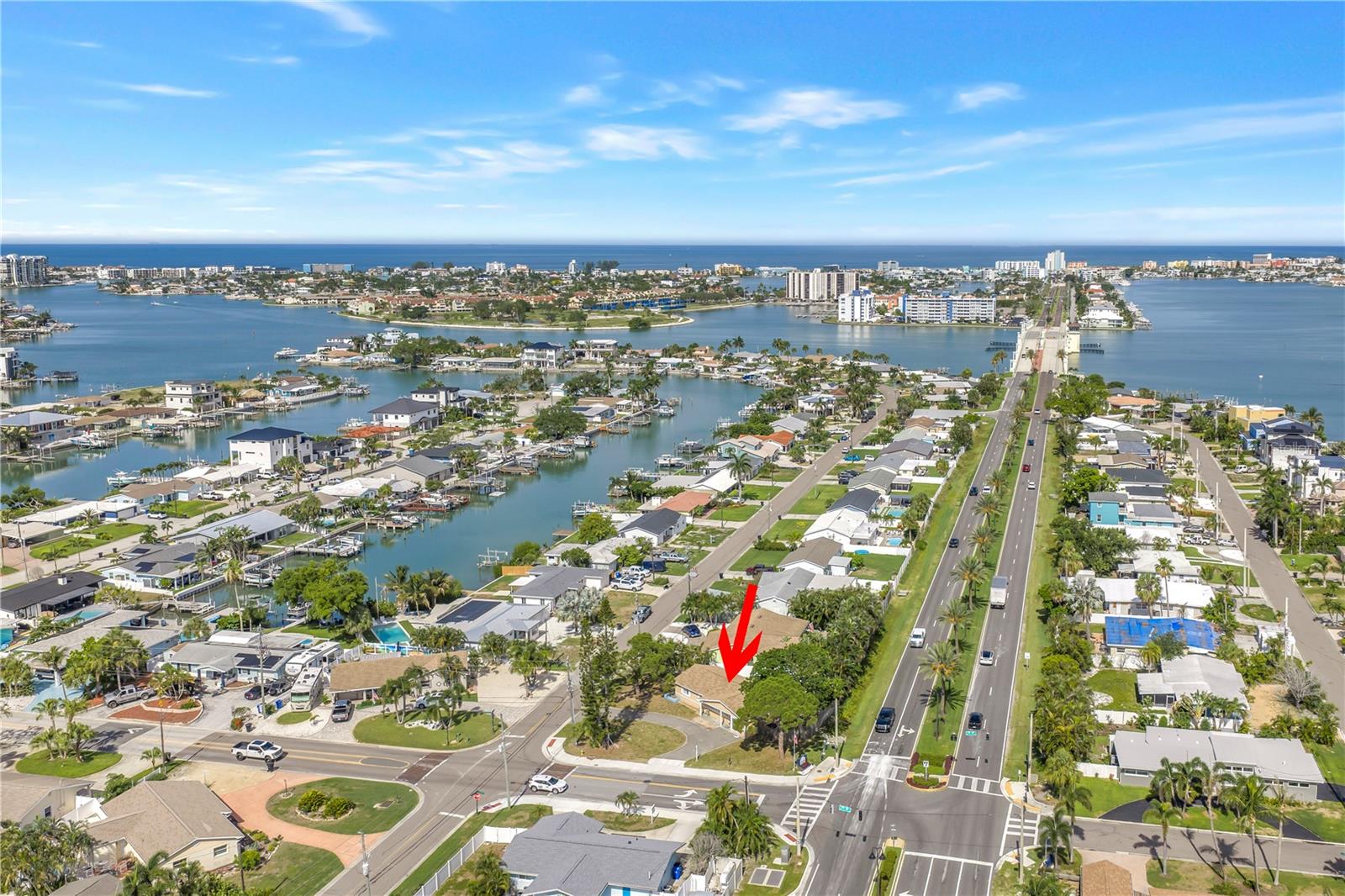 7901 CAUSEWAY BLVD S, ST PETERSBURG, FL — photo 2