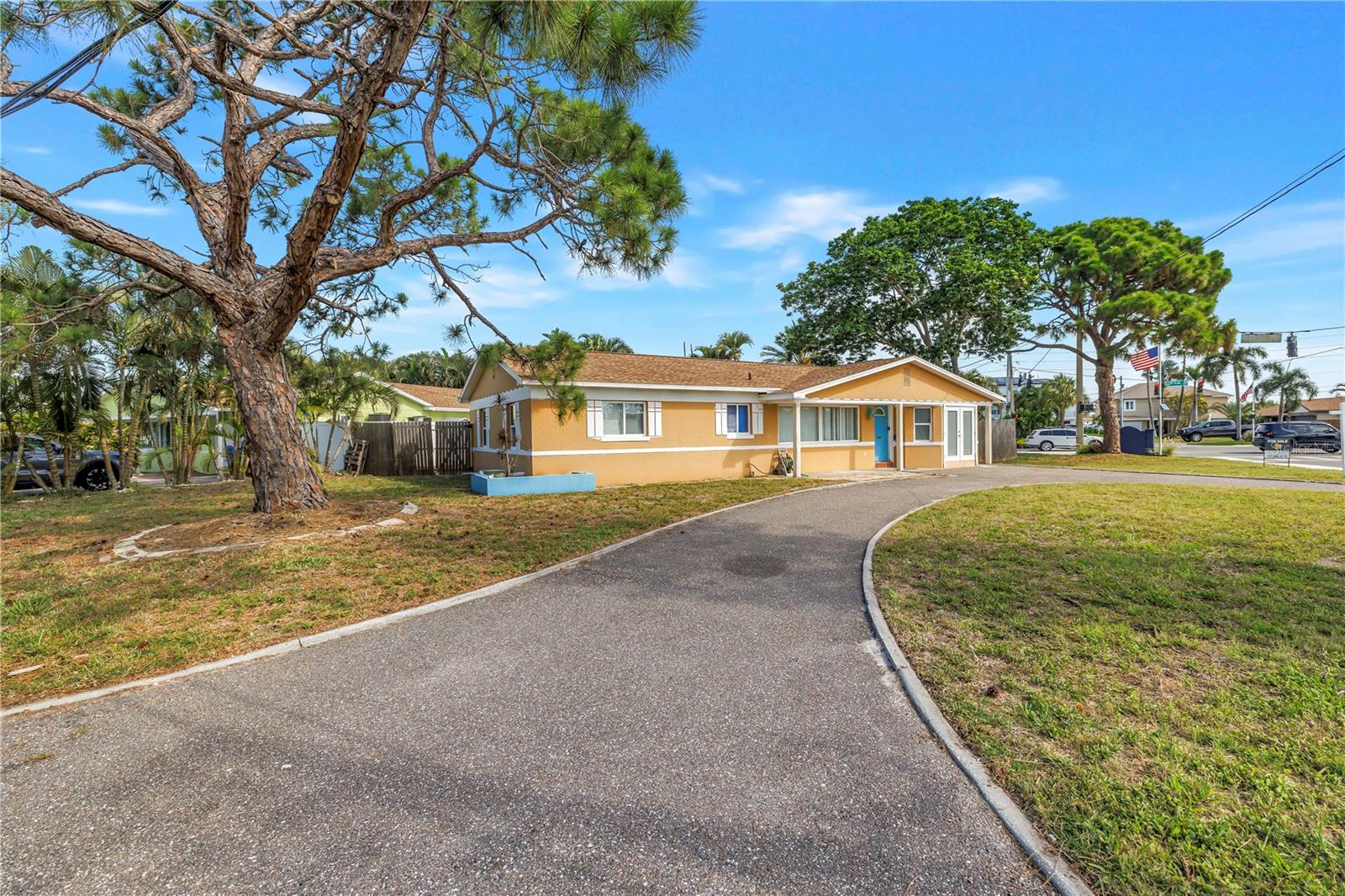 7901 CAUSEWAY BLVD S, ST PETERSBURG, FL — photo 5