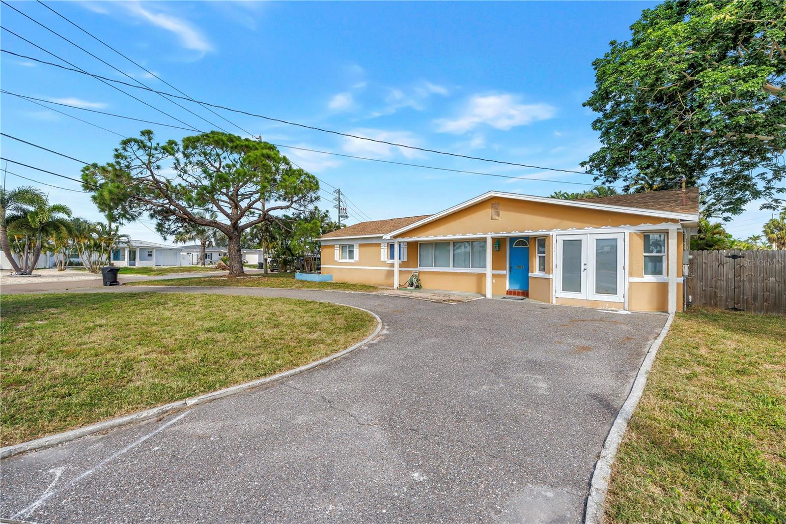 7901 CAUSEWAY BLVD S, ST PETERSBURG, FL — photo 6