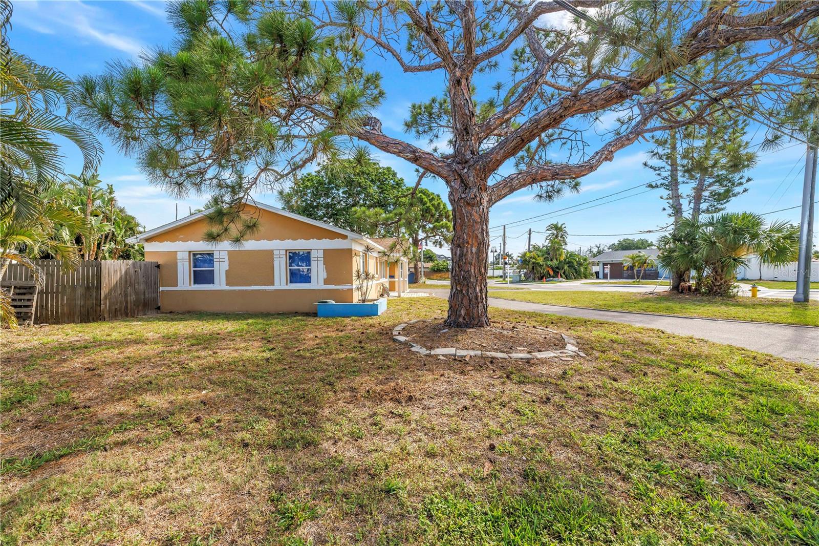 7901 CAUSEWAY BLVD S, ST PETERSBURG, FL — photo 10