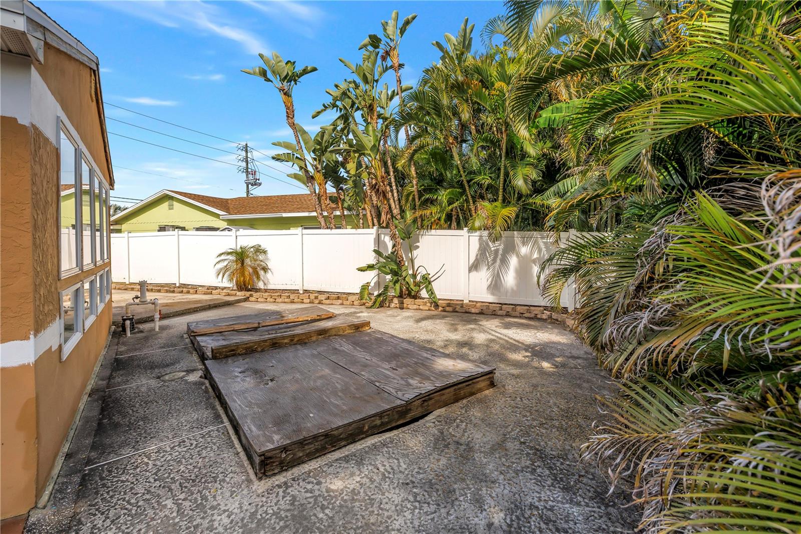 7901 CAUSEWAY BLVD S, ST PETERSBURG, FL — photo 12