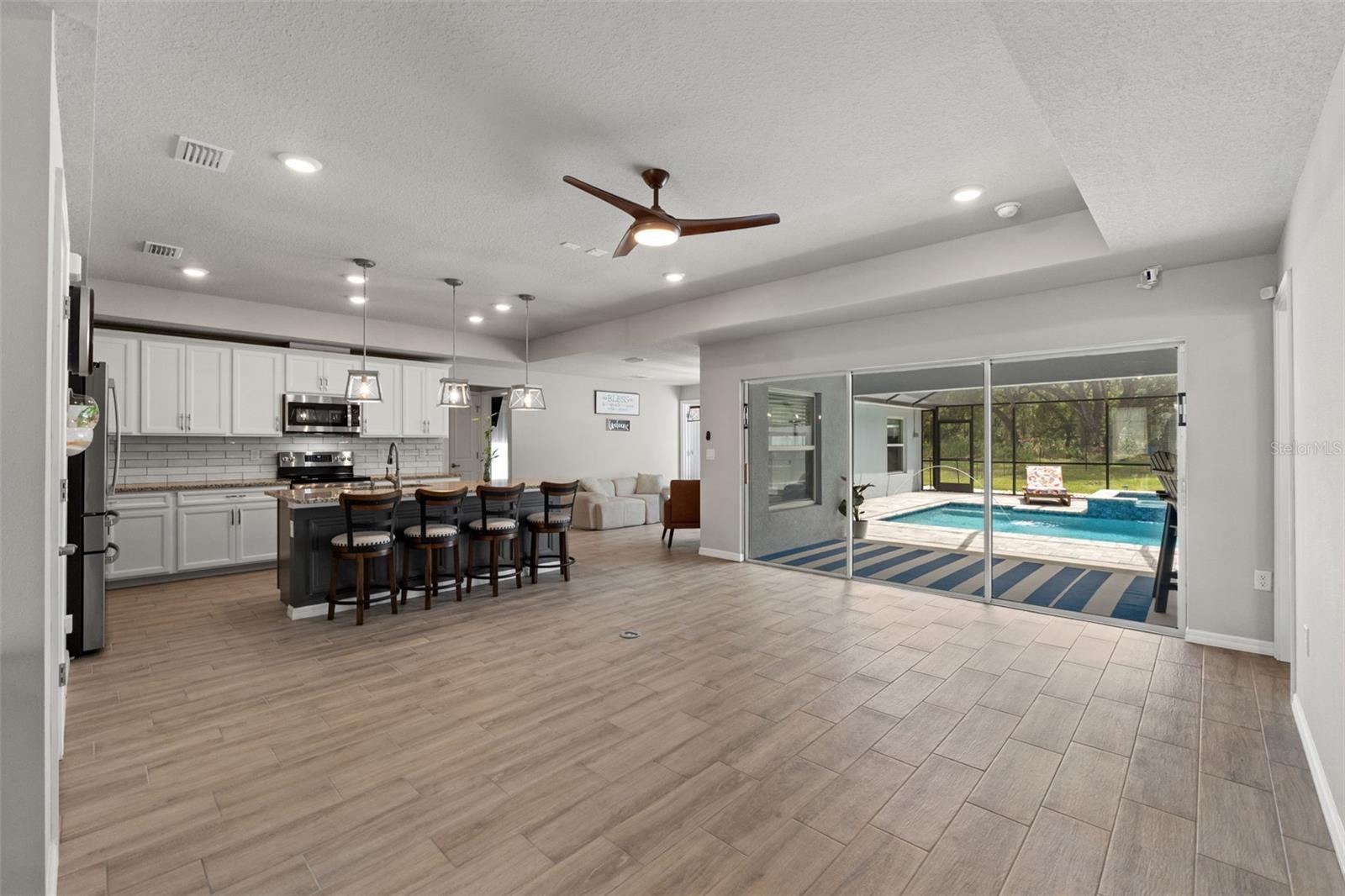 12182 PIONEER AVE, WEEKI WACHEE, FL — photo 13