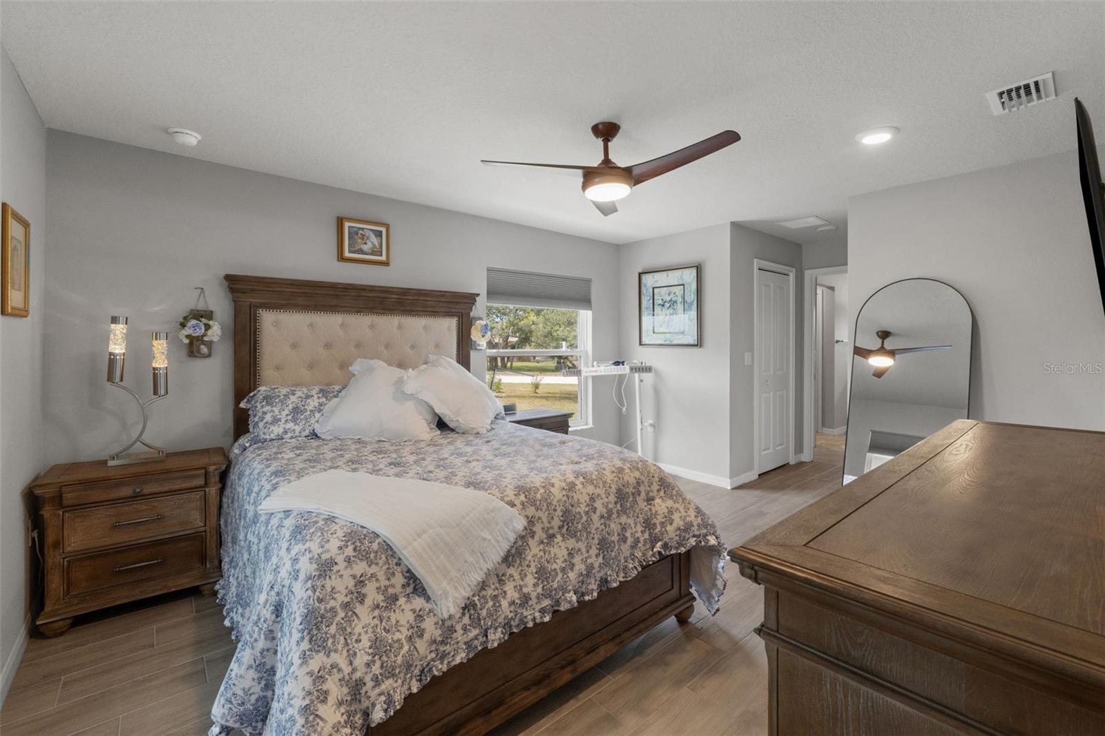 12182 PIONEER AVE, WEEKI WACHEE, FL — photo 33