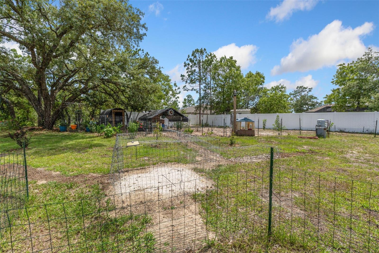 12182 PIONEER AVE, WEEKI WACHEE, FL — photo 53