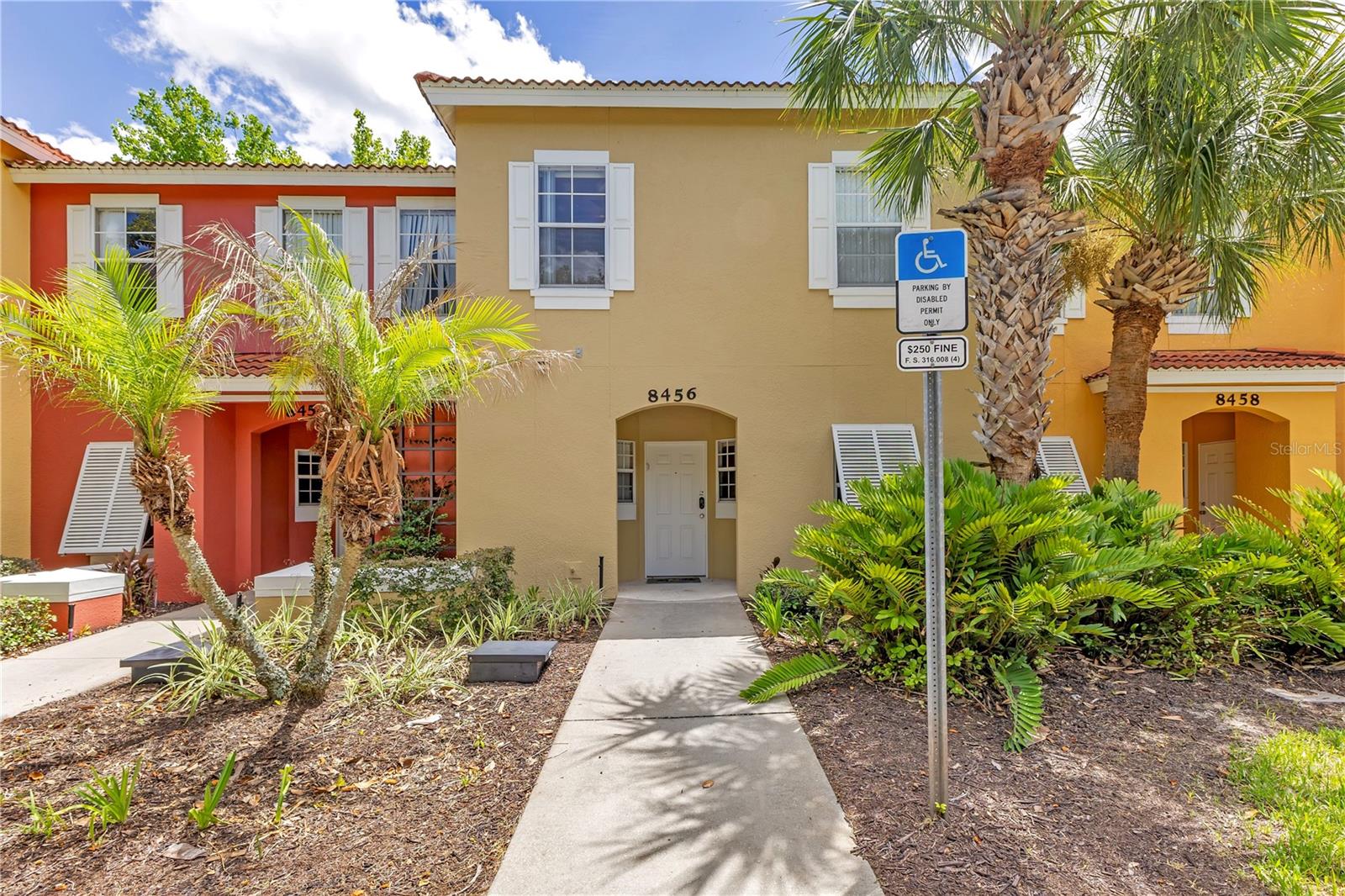 8456 CRYSTAL COVE LOOP, KISSIMMEE, FL
